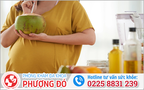 Có nên phá thai bằng nước dừa không?